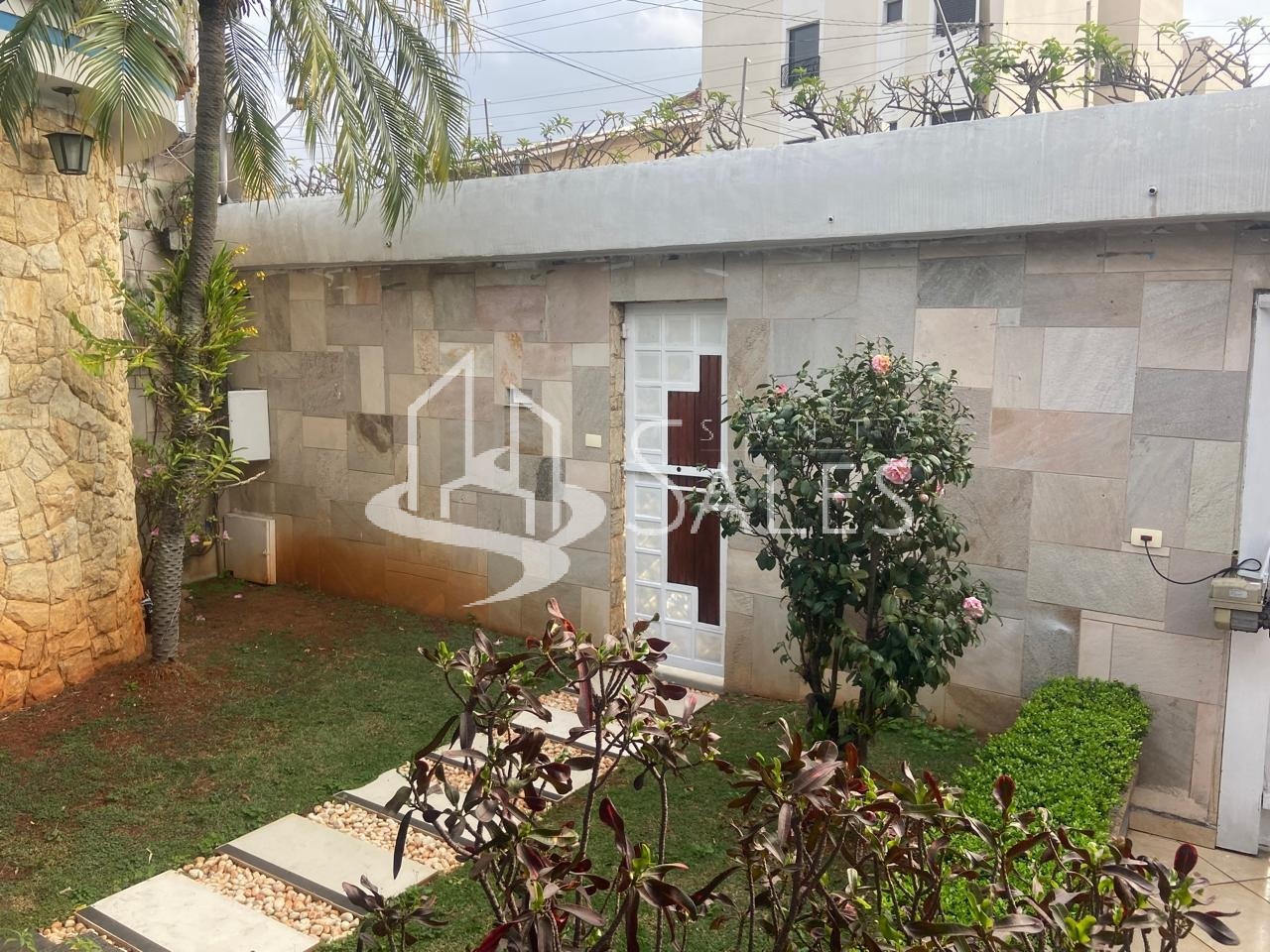 Casa à venda com 3 quartos, 400m² - Foto 2