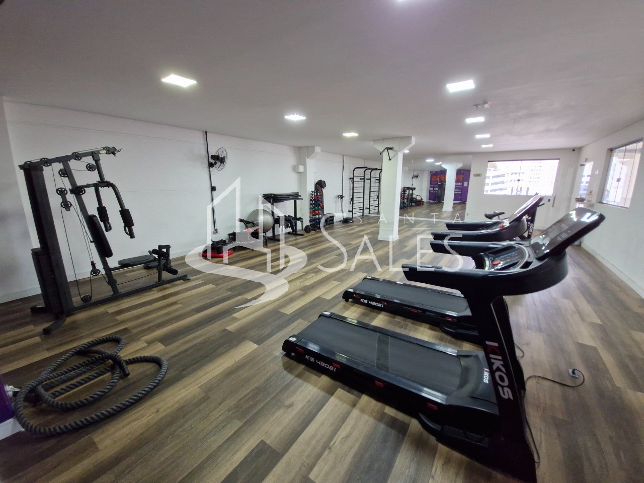 Apartamento à venda com 2 quartos, 44m² - Foto 57