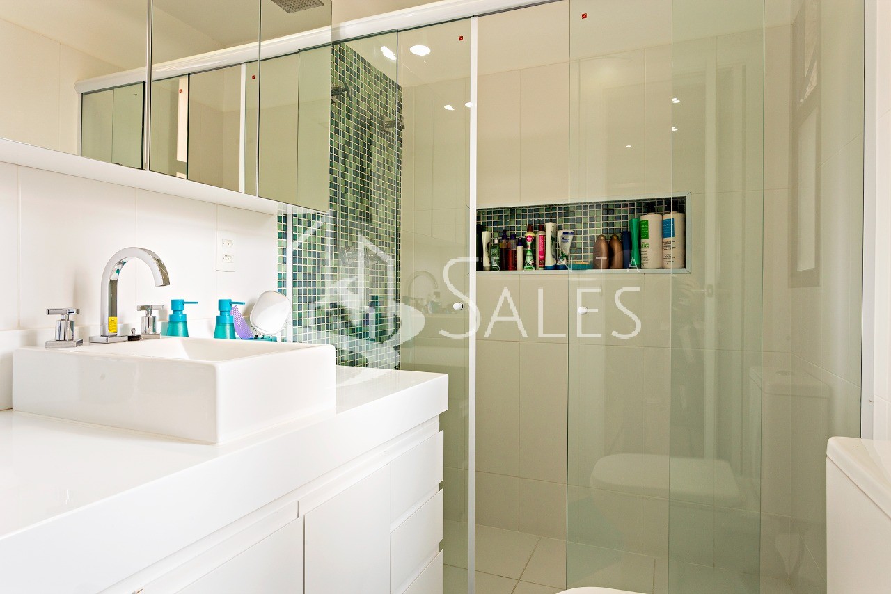 Apartamento para alugar com 4 quartos, 246m² - Foto 18