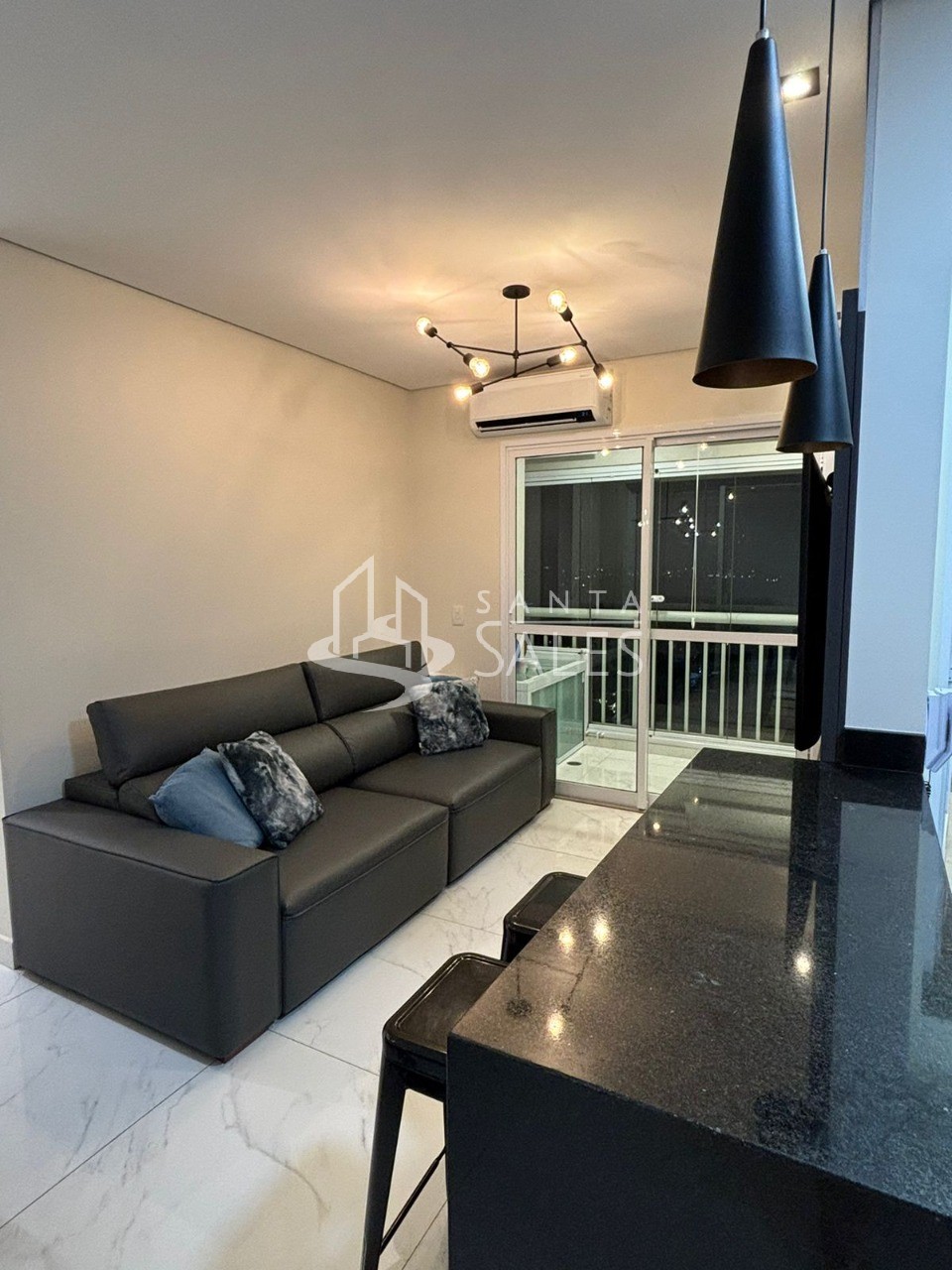 Apartamento à venda com 2 quartos, 61m² - Foto 1