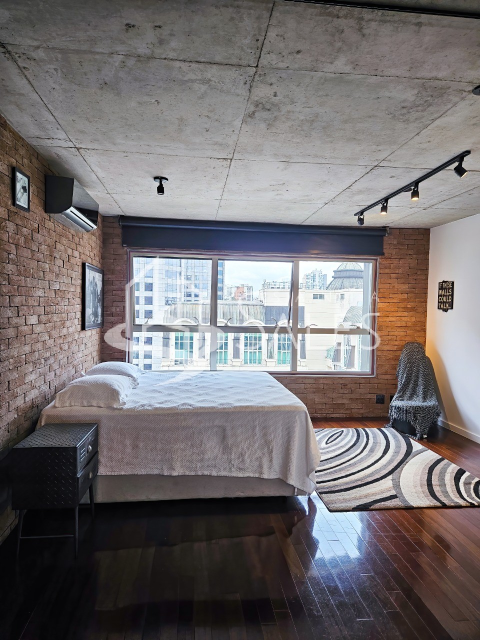 Apartamento para alugar com 1 quarto, 90m² - Foto 11