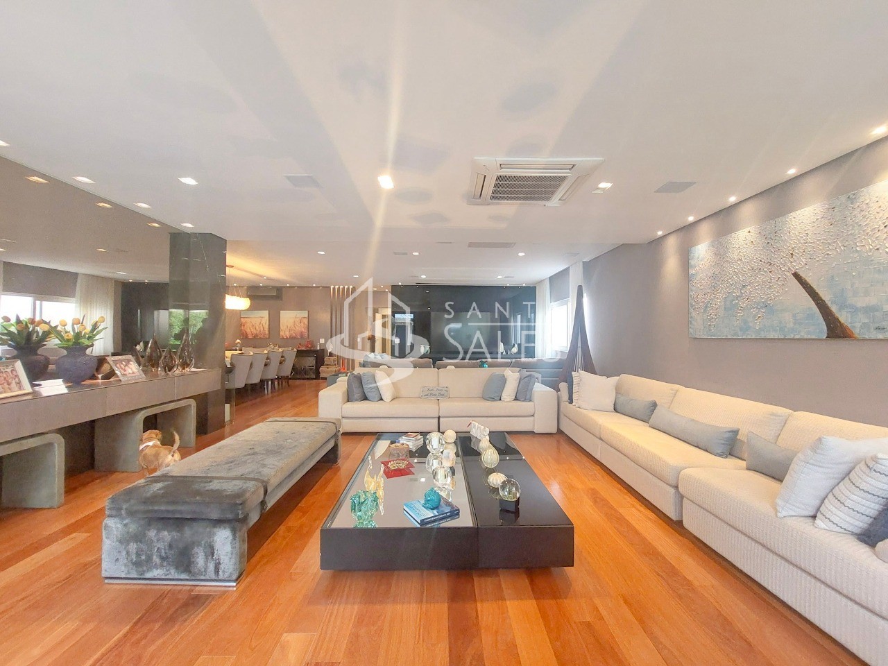 Casa à venda com 4 quartos, 700m² - Foto 1