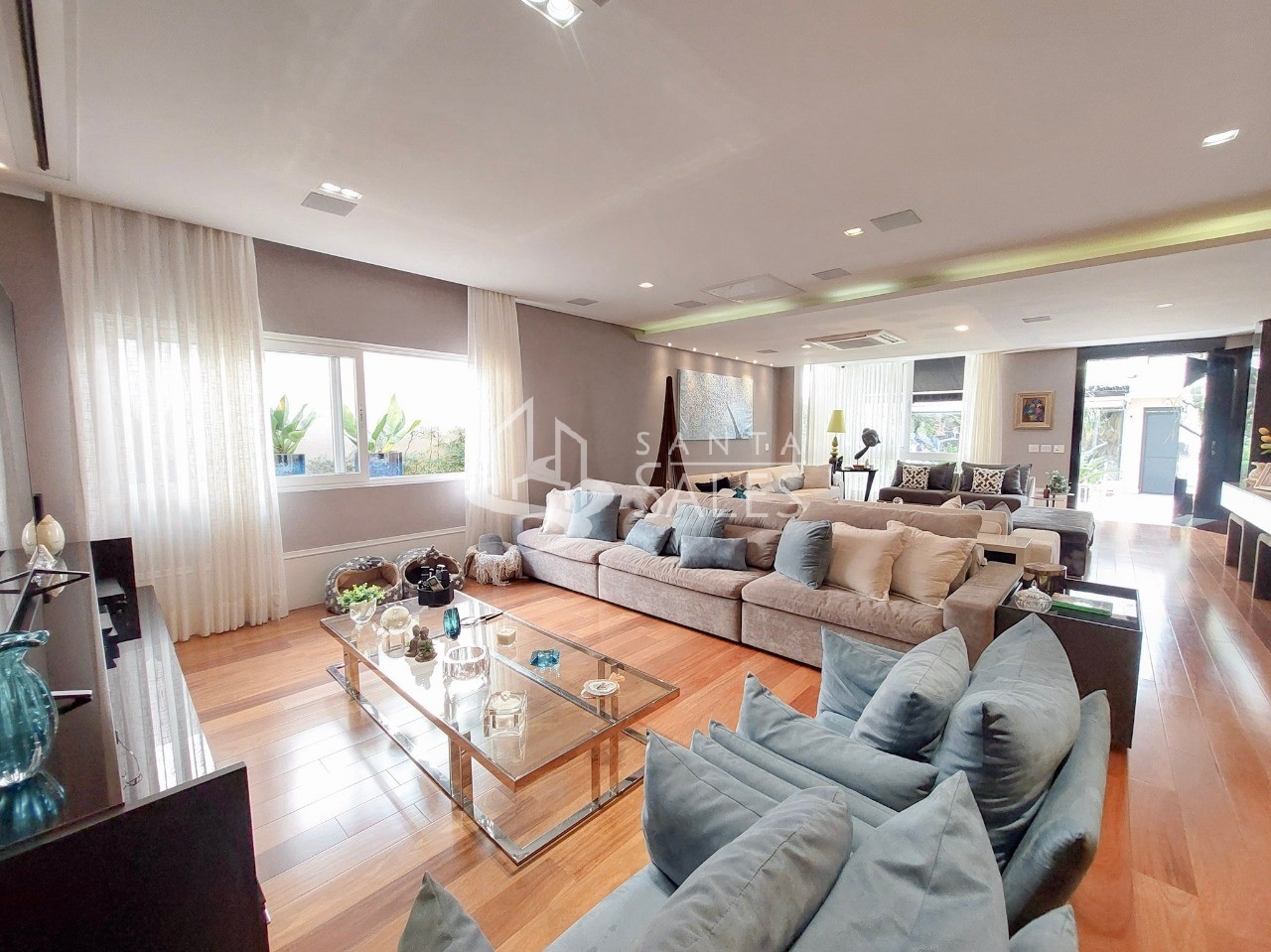 Casa à venda com 4 quartos, 700m² - Foto 2