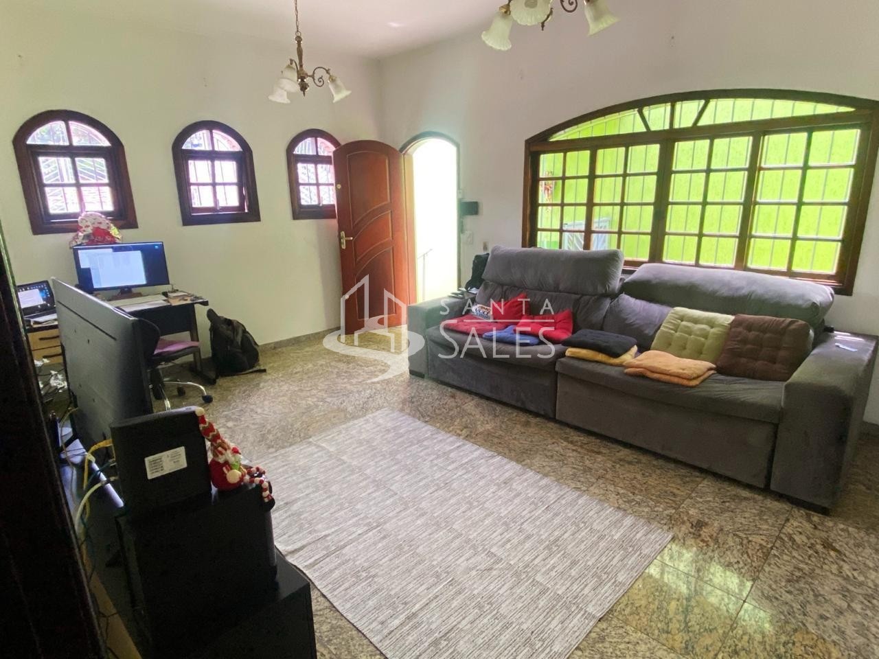 Casa, 2 quartos, 250 m² - Foto 1