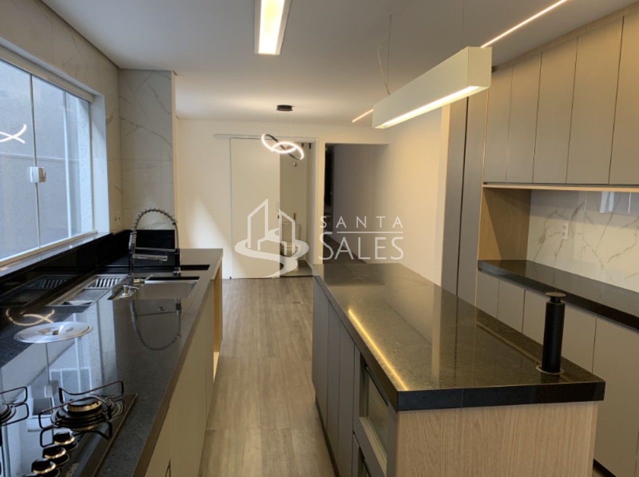 Casa, 3 quartos, 250 m² - Foto 1