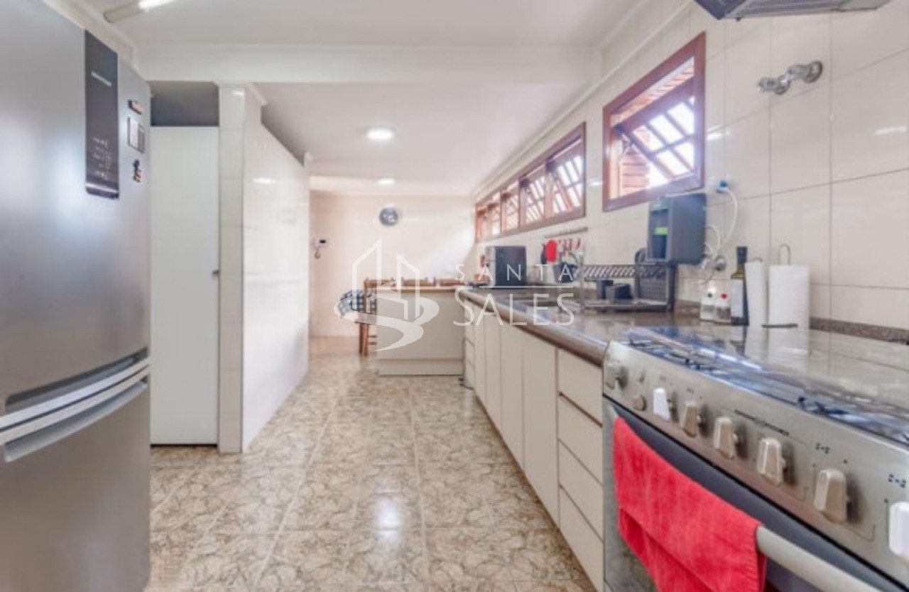 Casa à venda com 3 quartos, 312m² - Foto 7