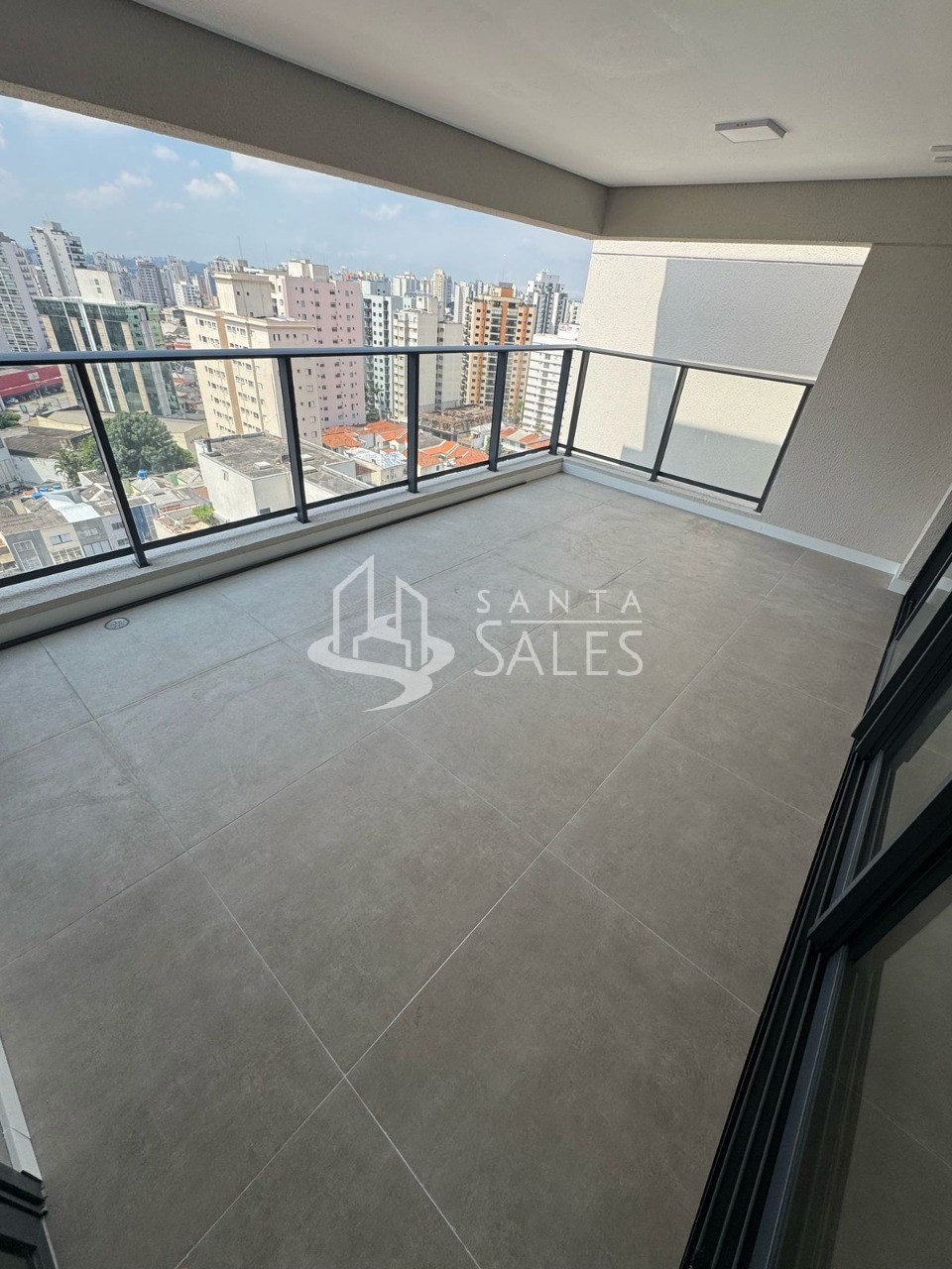 Apartamento à venda com 3 quartos, 141m² - Foto 1