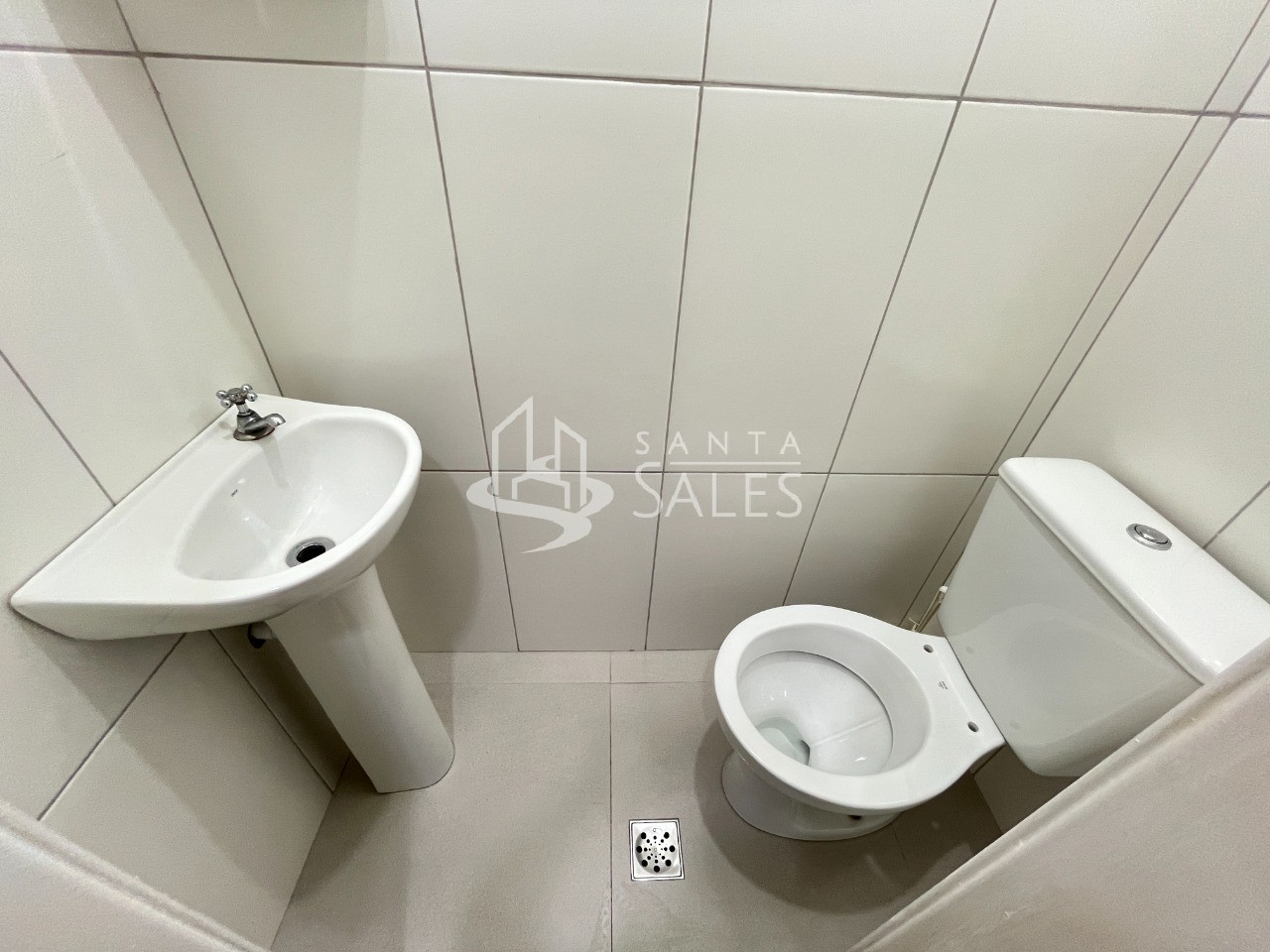 Prédio Inteiro para alugar com 2 quartos, 74m² - Foto 16