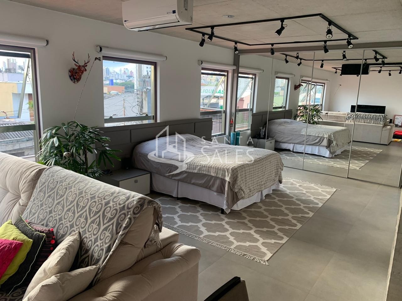 Apartamento à venda e aluguel com 1 quarto, 70m² - Foto 2