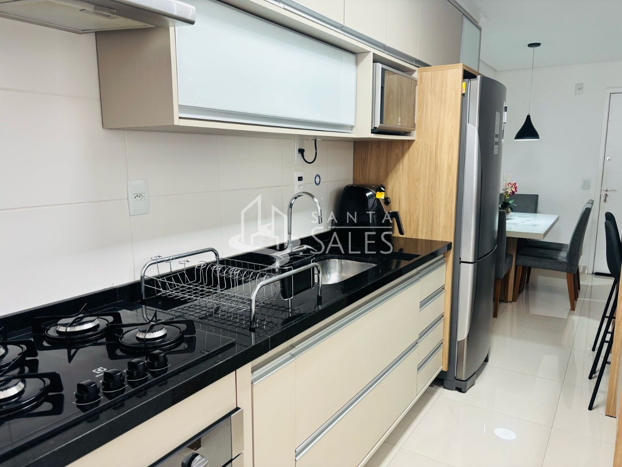 Apartamento à venda com 2 quartos, 69m² - Foto 2