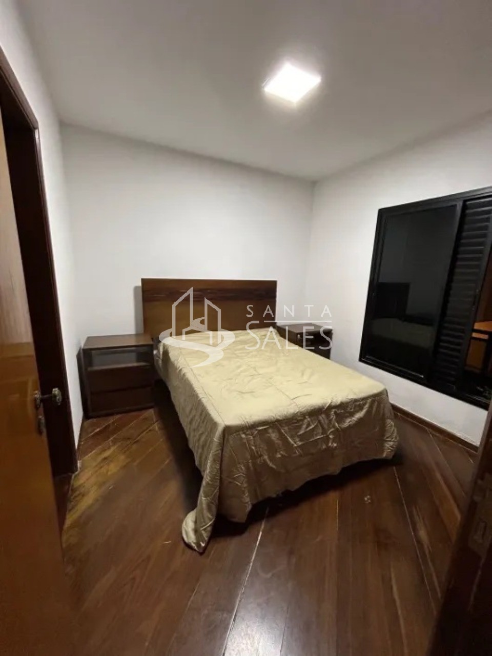 Apartamento à venda com 3 quartos, 110m² - Foto 2