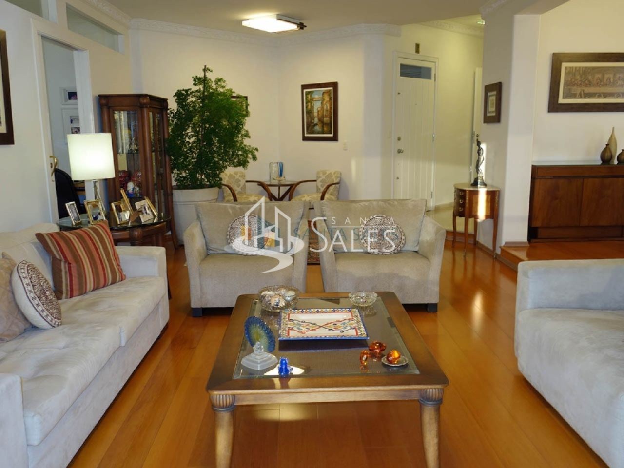 Apartamento à venda e aluguel com 4 quartos, 215m² - Foto 1