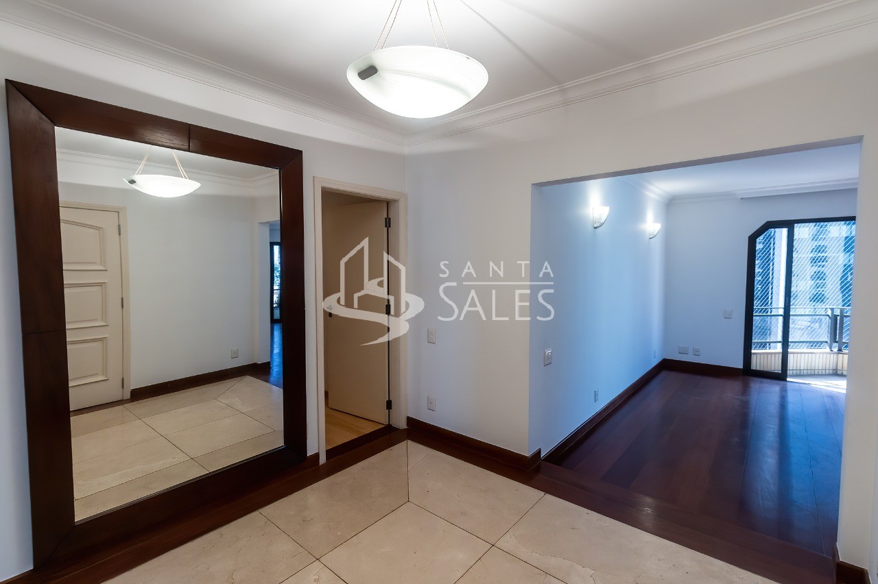 Apartamento para alugar com 3 quartos, 240m² - Foto 4
