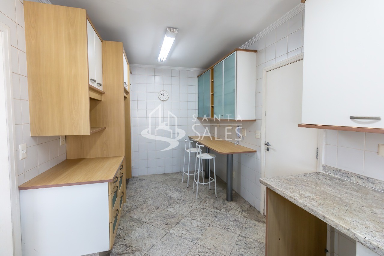 Apartamento para alugar com 3 quartos, 240m² - Foto 30