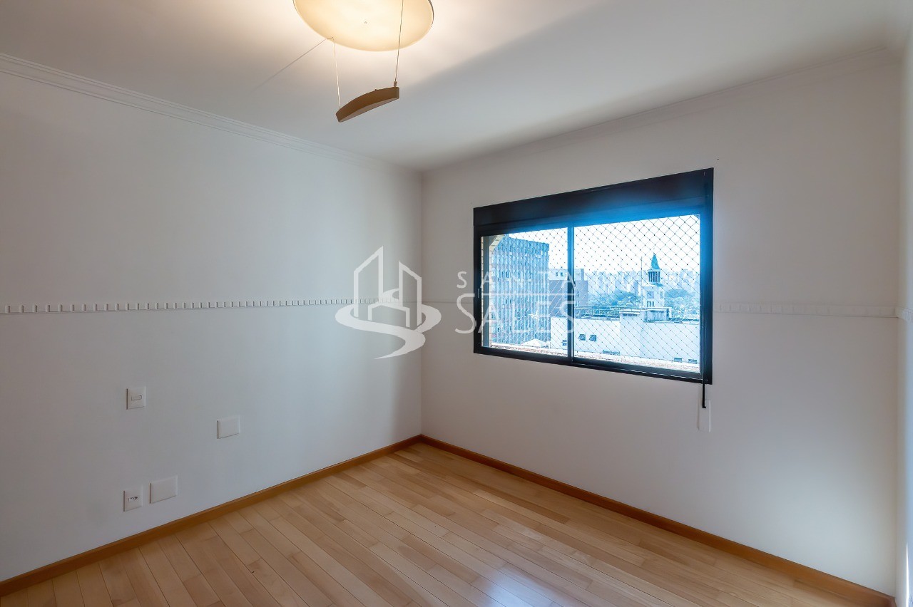 Apartamento para alugar com 3 quartos, 240m² - Foto 20