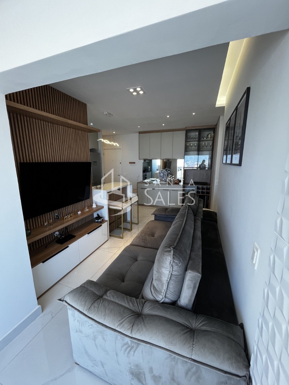 Apartamento à venda com 2 quartos, 75m² - Foto 1