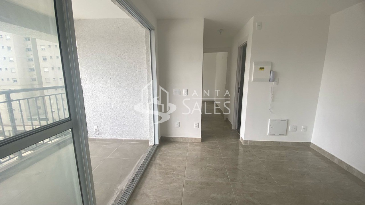 Apartamento à venda com 2 quartos, 42m² - Foto 2