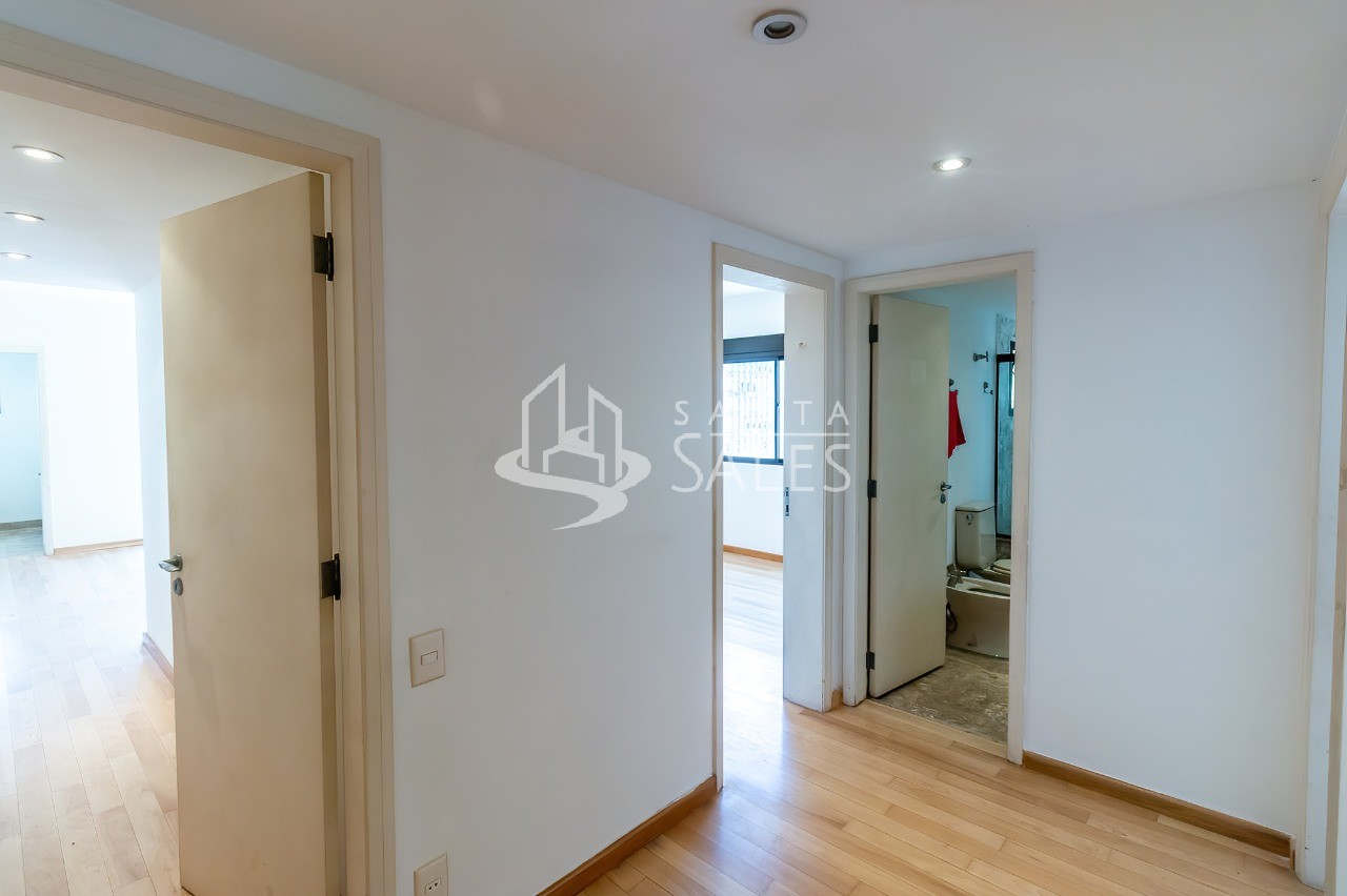 Apartamento para alugar com 3 quartos, 240m² - Foto 12