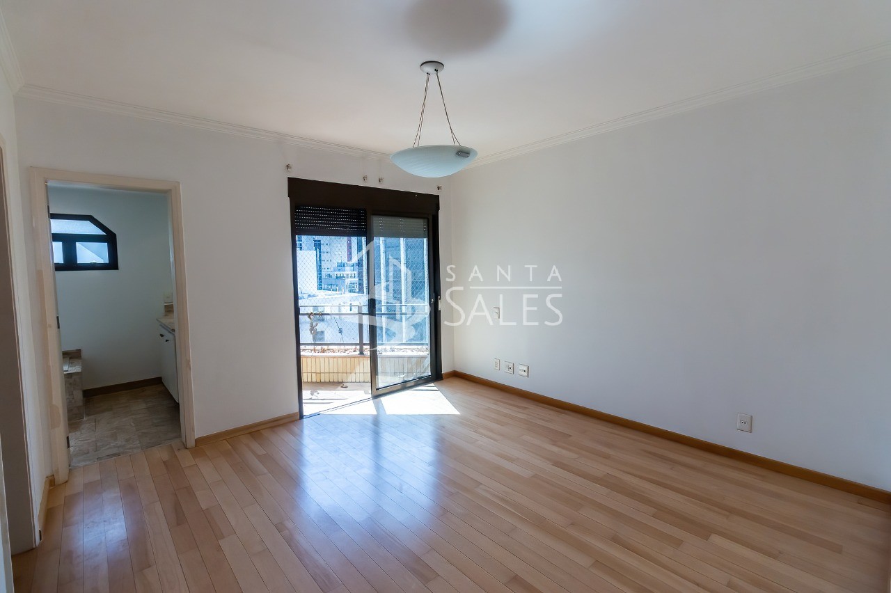 Apartamento para alugar com 3 quartos, 240m² - Foto 14