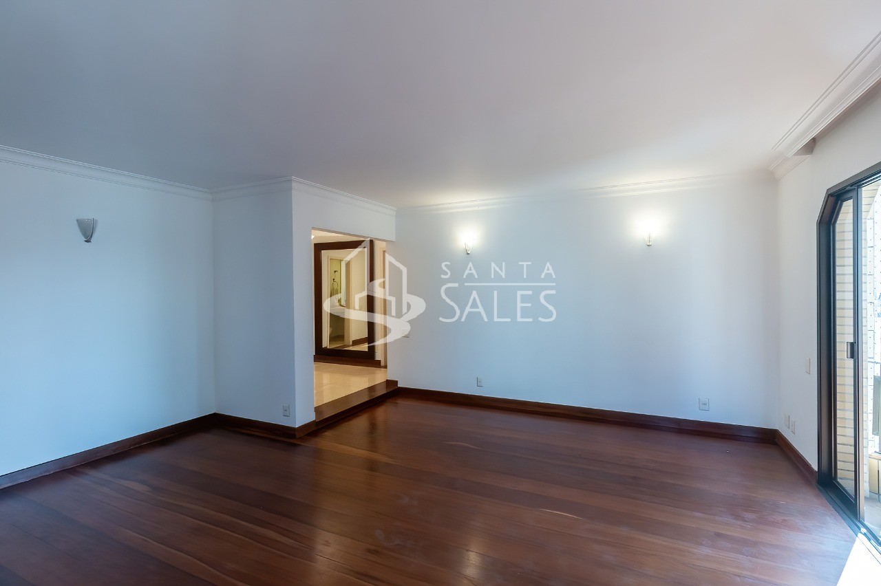 Apartamento para alugar com 3 quartos, 240m² - Foto 8
