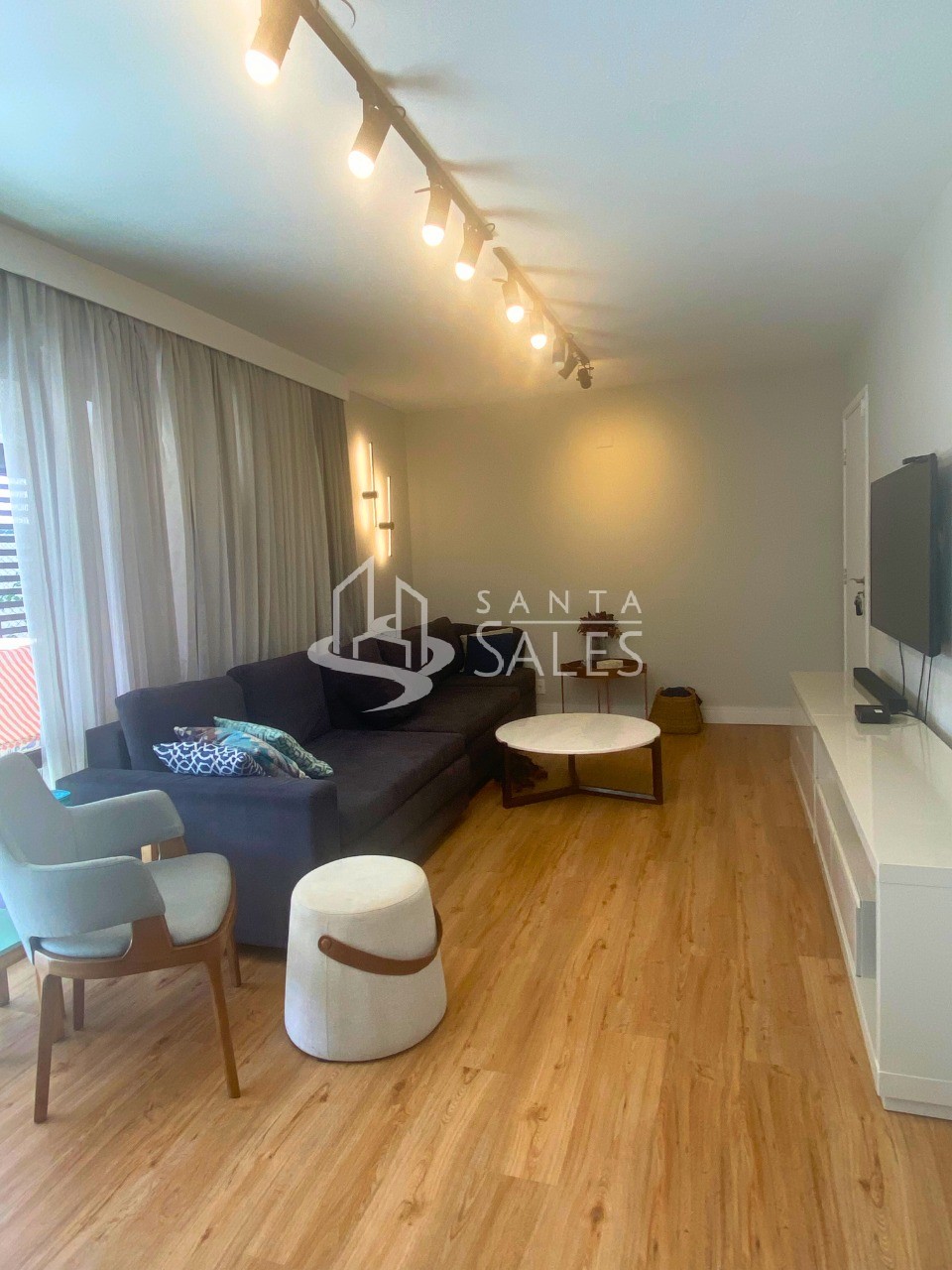 Apartamento à venda com 3 quartos, 154m² - Foto 2