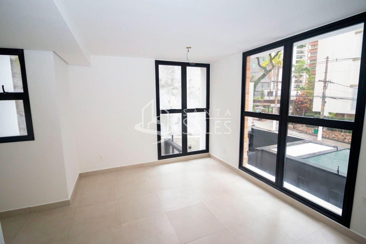 Sobrado à venda com 2 quartos, 185m² - Foto 1