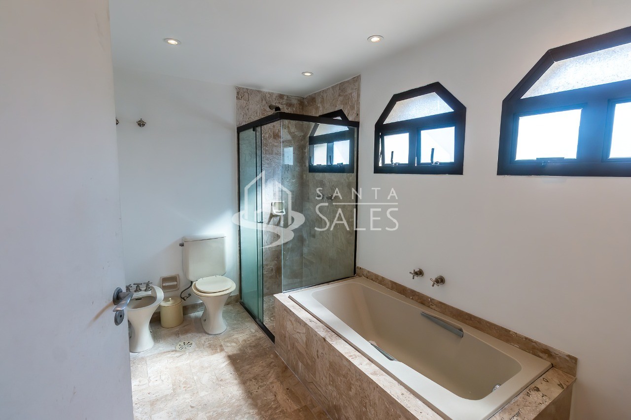 Apartamento para alugar com 3 quartos, 240m² - Foto 21
