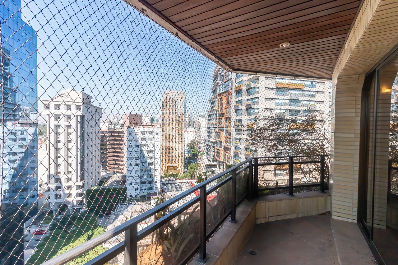 Apartamento para alugar com 3 quartos, 240m² - Foto 5