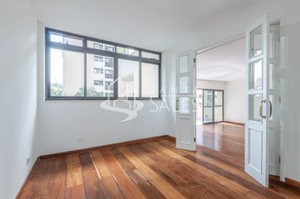 Apartamento à venda com 3 quartos, 240m² - Foto 4