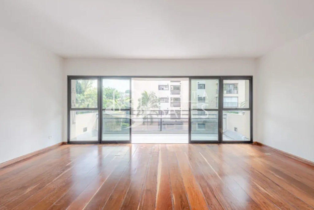Apartamento à venda com 3 quartos, 240m² - Foto 1