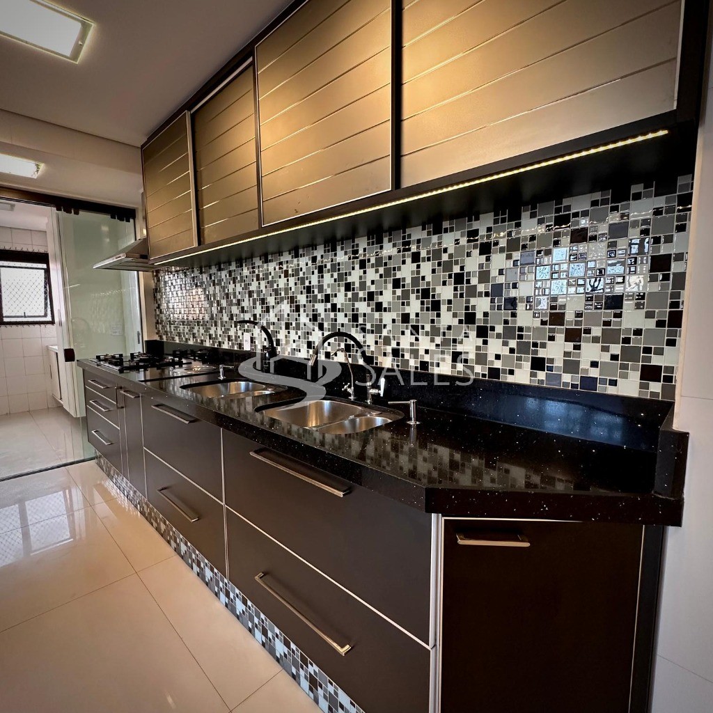 Cobertura à venda com 4 quartos, 217m² - Foto 8