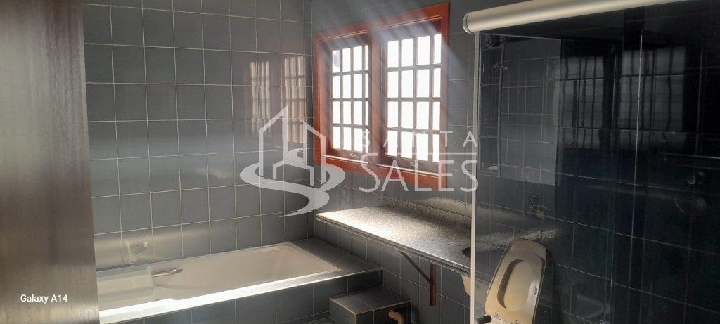 Casa à venda com 4 quartos, 367m² - Foto 11