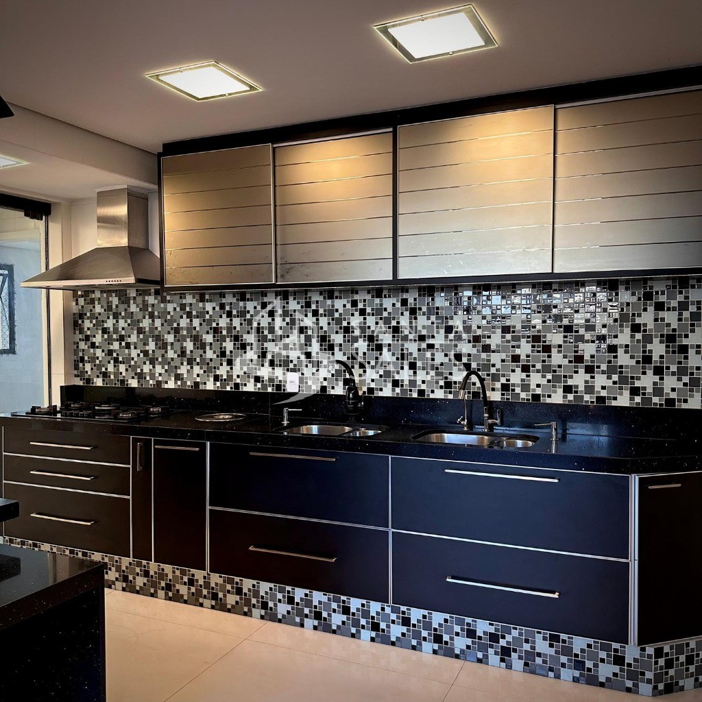 Cobertura à venda com 4 quartos, 217m² - Foto 12