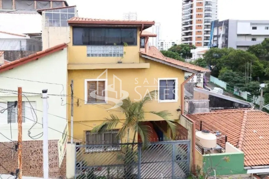 Casa à venda com 3 quartos, 208m² - Foto 1