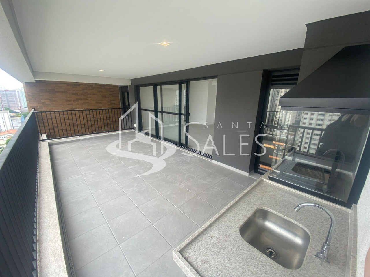 Apartamento à venda com 4 quartos, 147m² - Foto 2