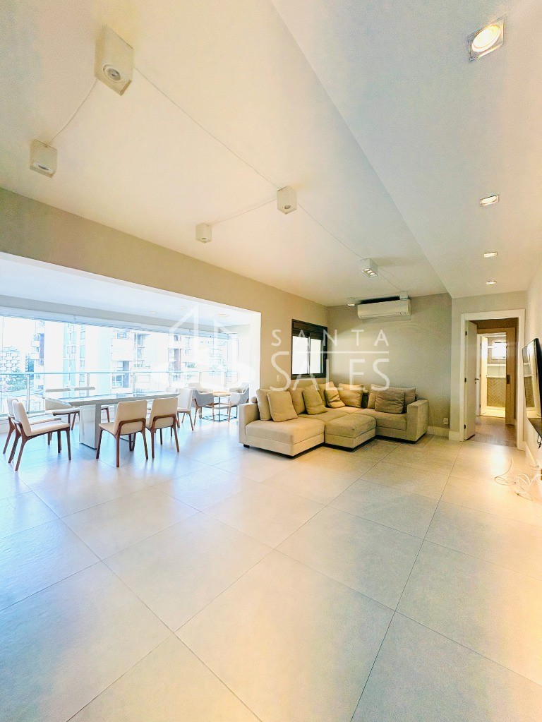 Apartamento para alugar com 3 quartos, 150m² - Foto 2
