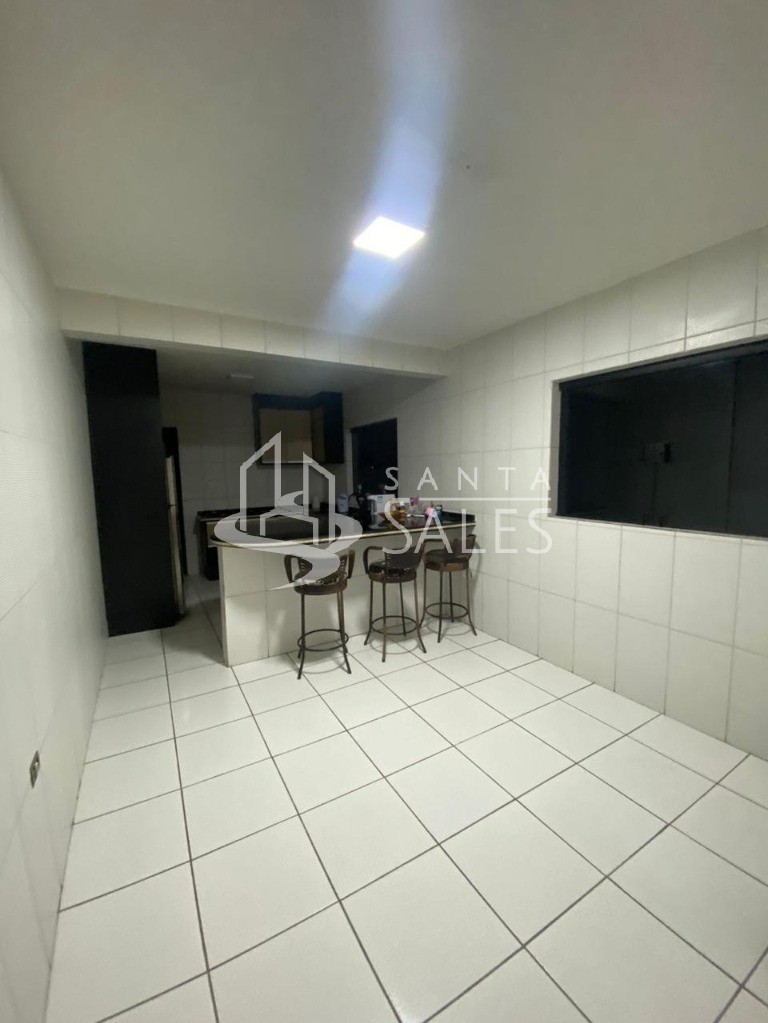 Casa à venda com 3 quartos, 150m² - Foto 1