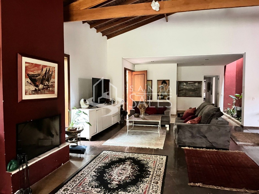 Casa, 4 quartos, 980 m² - Foto 1