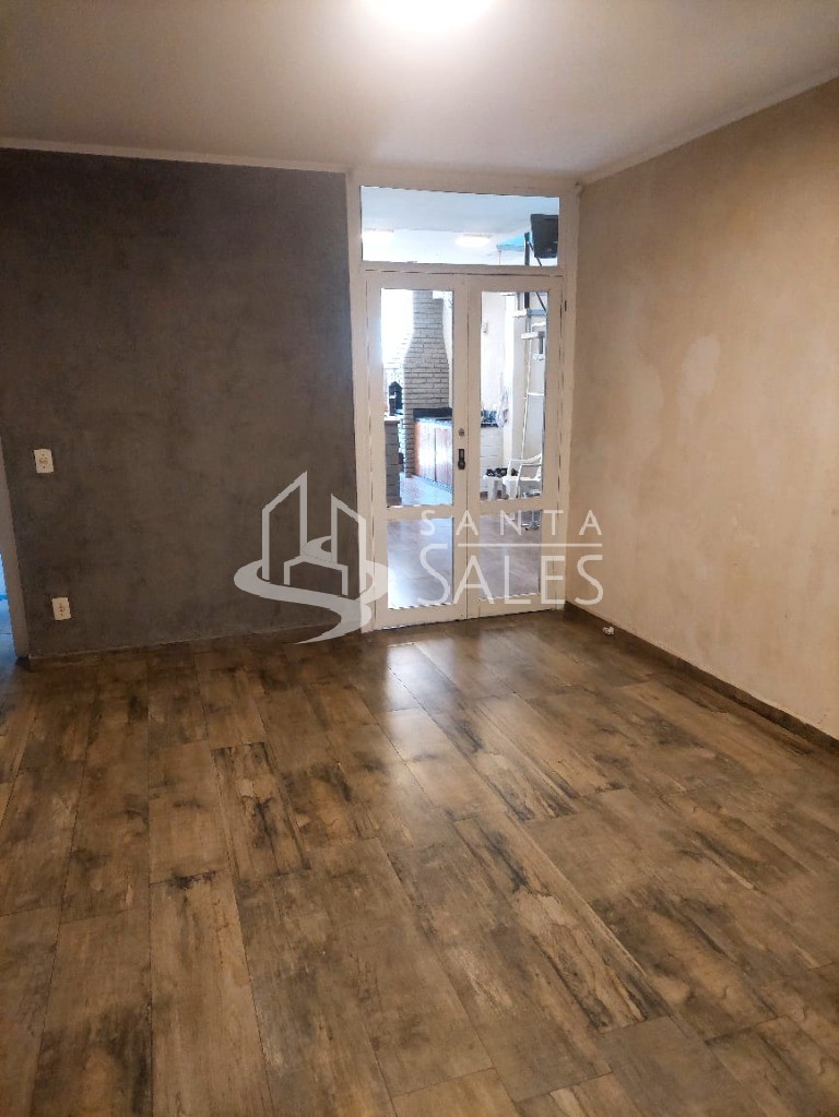 Sobrado à venda com 4 quartos, 226m² - Foto 1