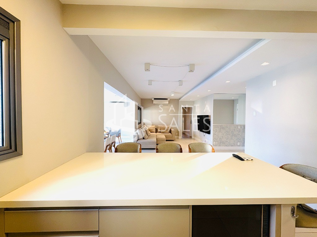 Apartamento para alugar com 3 quartos, 150m² - Foto 12
