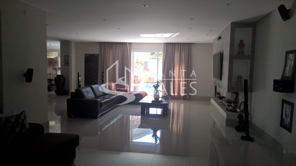 Casa à venda com 4 quartos, 600m² - Foto 16