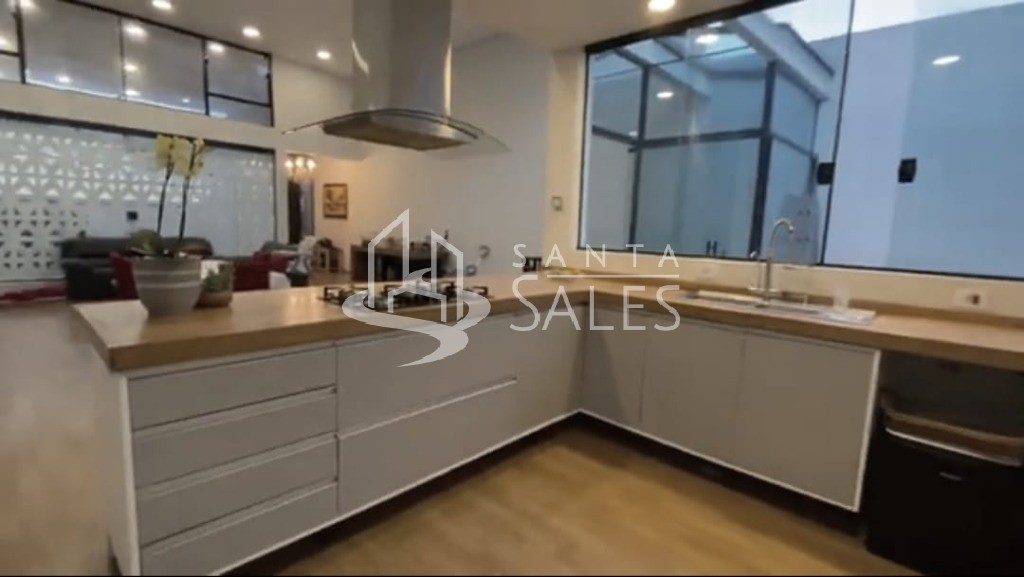 Casa à venda com 6 quartos, 170m² - Foto 11