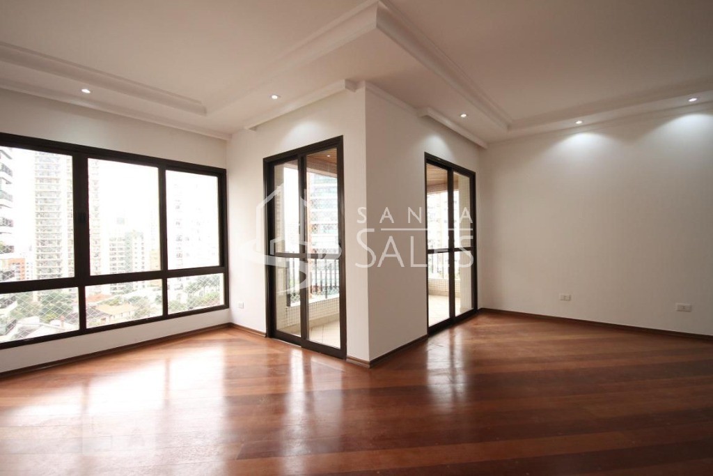 Apartamento para alugar com 3 quartos, 130m² - Foto 1