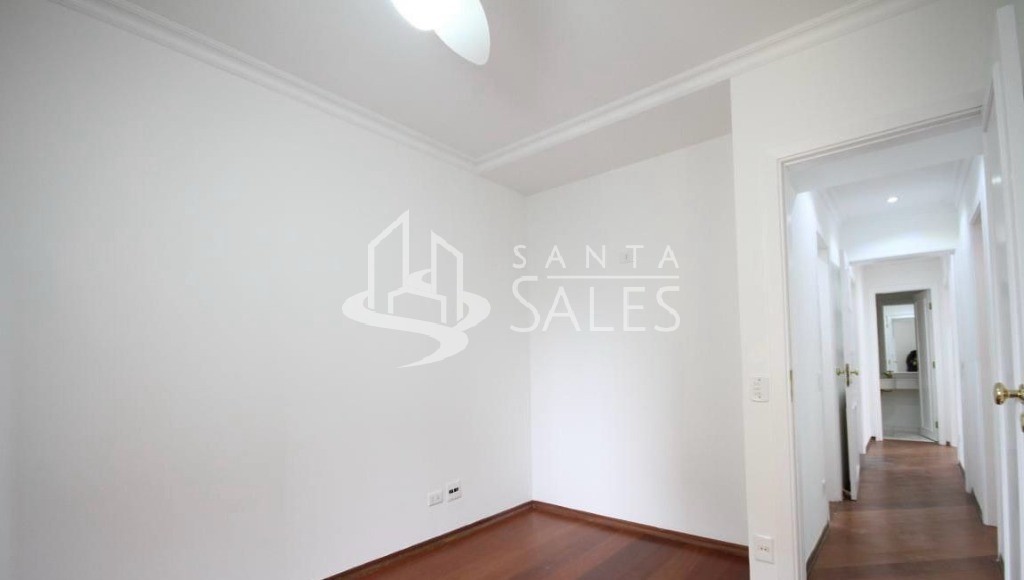 Apartamento para alugar com 3 quartos, 130m² - Foto 13