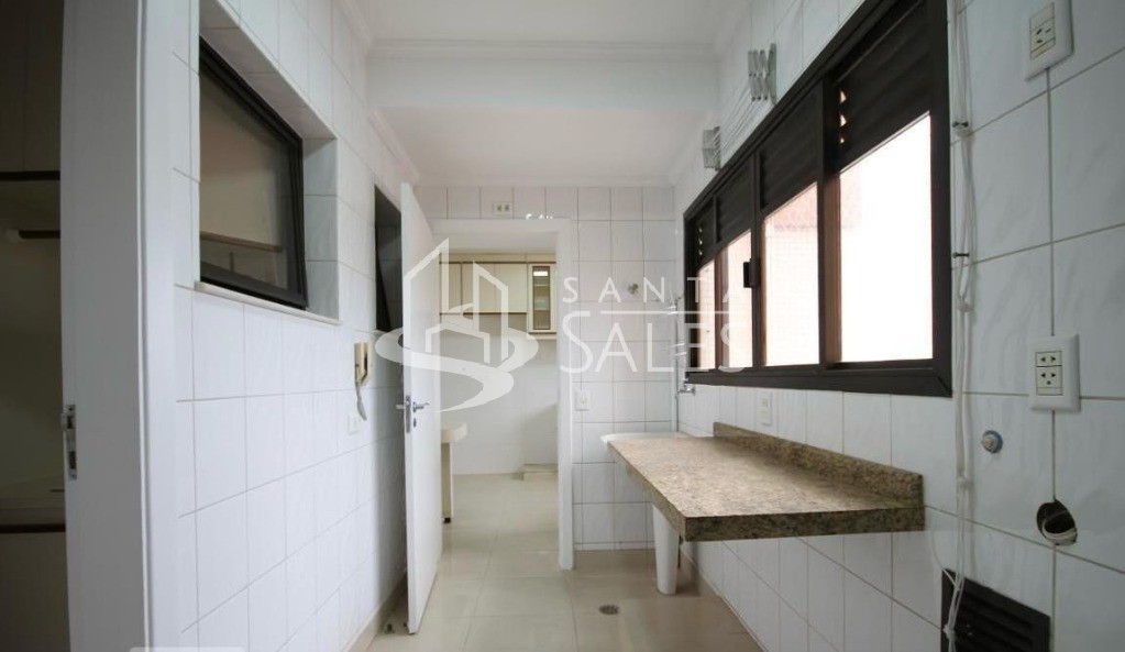 Apartamento para alugar com 3 quartos, 130m² - Foto 15