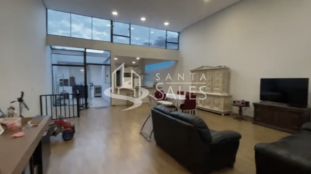 Casa à venda com 6 quartos, 170m² - Foto 1