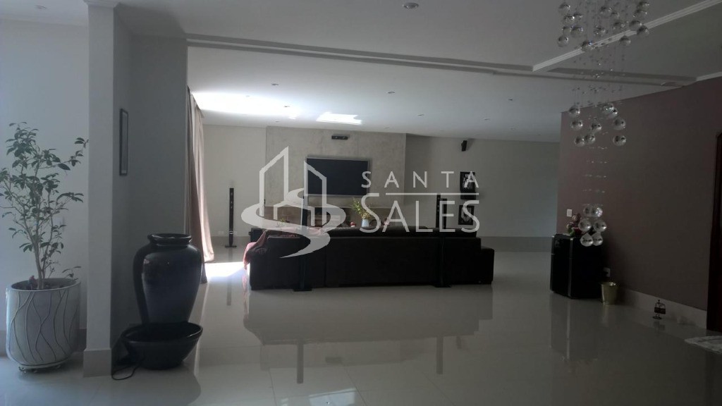 Casa à venda com 4 quartos, 600m² - Foto 2