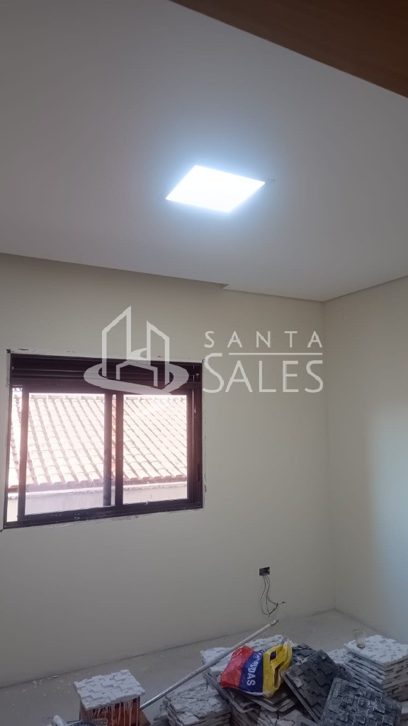 Sobrado à venda com 4 quartos, 250m² - Foto 2