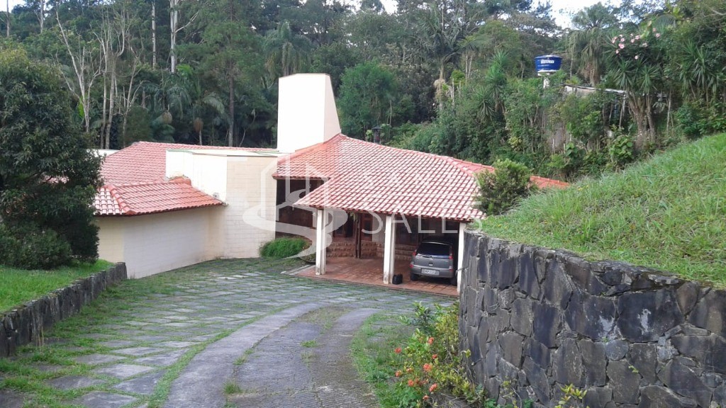 Casa à venda com 4 quartos, 495m² - Foto 1