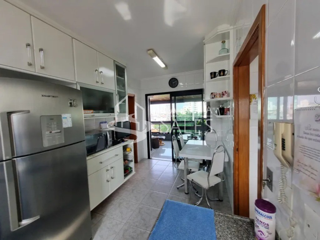 Apartamento à venda com 3 quartos, 156m² - Foto 4